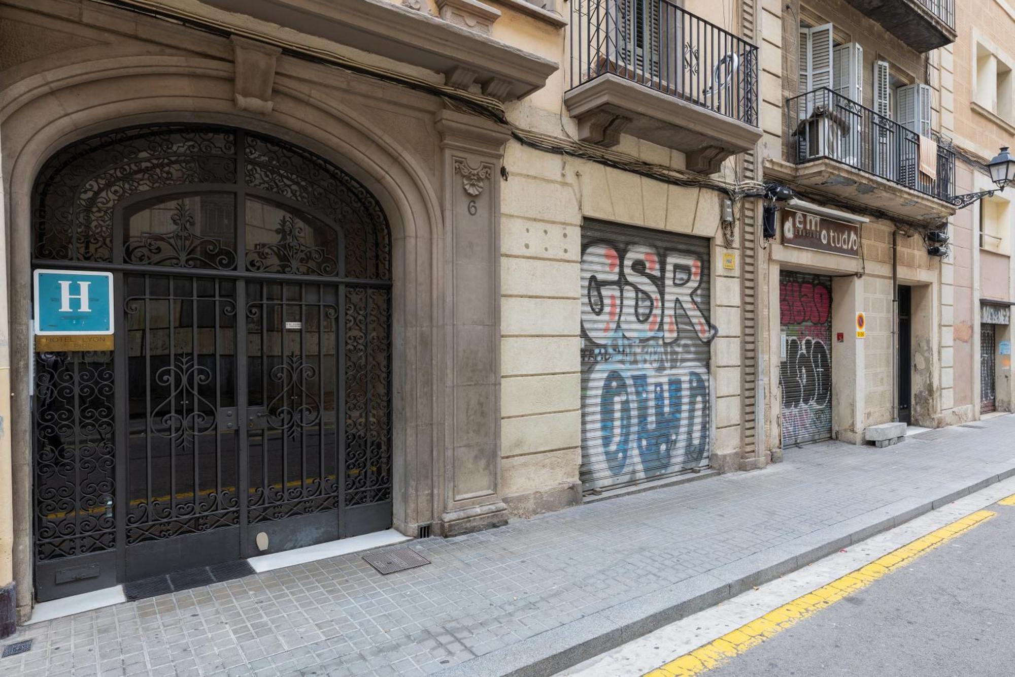 Hotel Lyon Barselona Dış mekan fotoğraf
