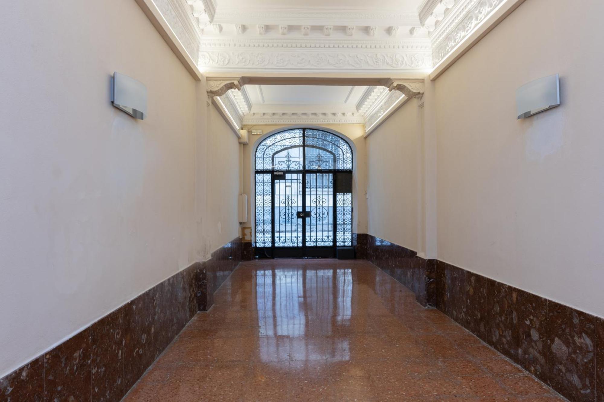 Hotel Lyon Barselona Dış mekan fotoğraf