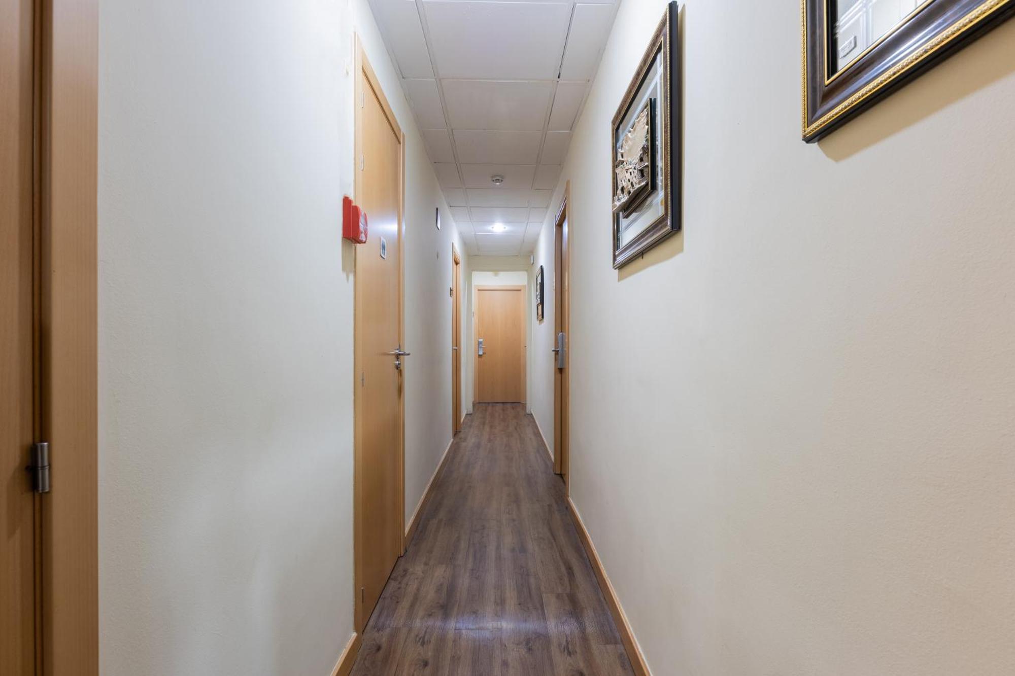Hotel Lyon Barselona Dış mekan fotoğraf